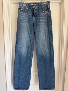 American Eagle Outfitters women’s Medium Blue Straight Jeans